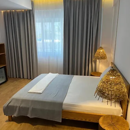 ホテル Kanes Boutique Sarandë