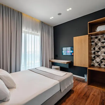 Hotel Kanes Boutique 3*