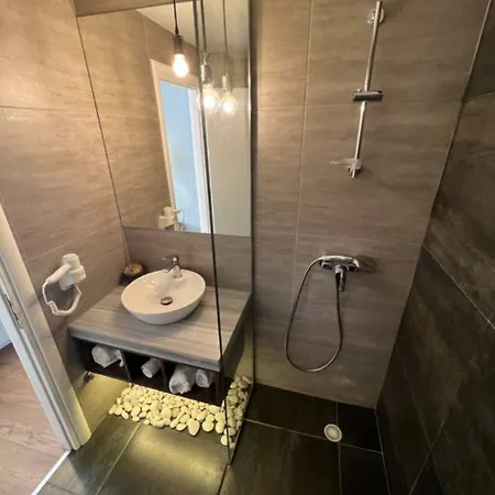 Kanes Boutique 3* Sarandë