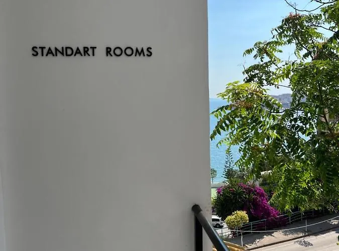 Kanes Boutique Hotel 3*
