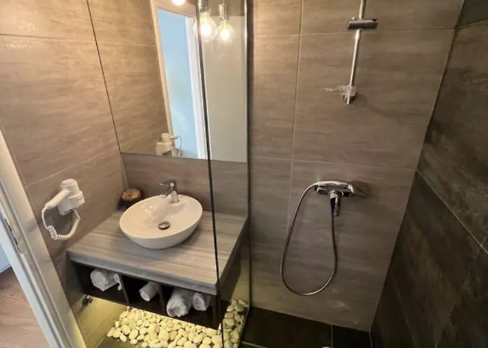 Kanes Boutique 3* Sarandë