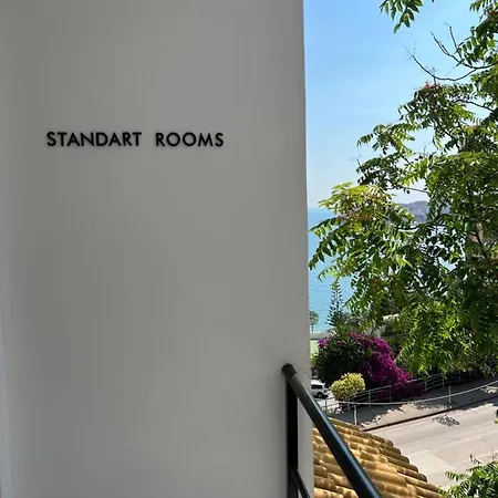 Kanes Boutique Hotel 3*